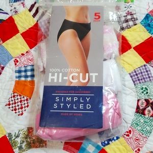 NEW Incomplete pack of panties